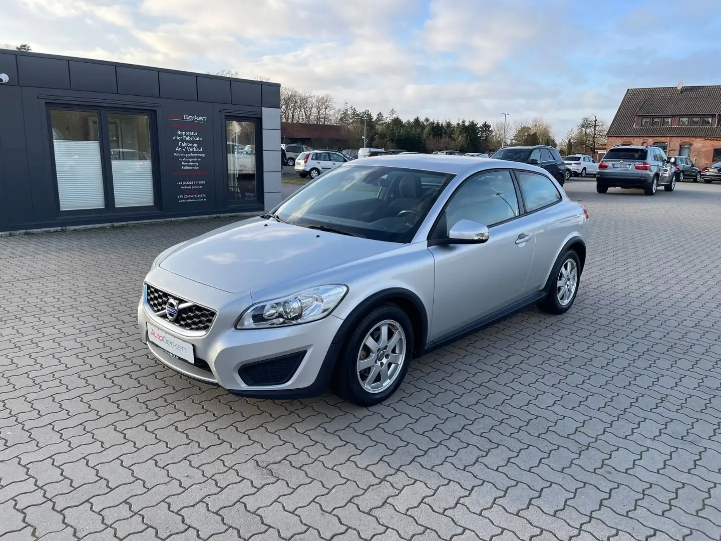 Volvo C30 D2 Kinetic 1HD 50.918 KM Ezüst - 1