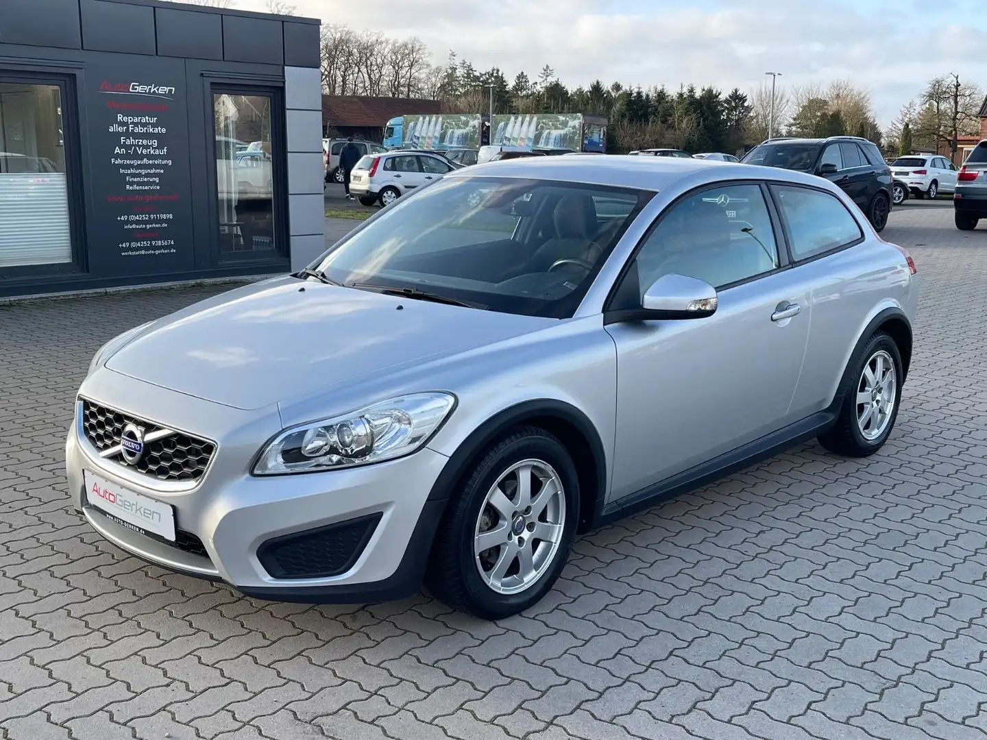 Volvo C30 D2 Kinetic 1HD 50.918 KM Ezüst - 2