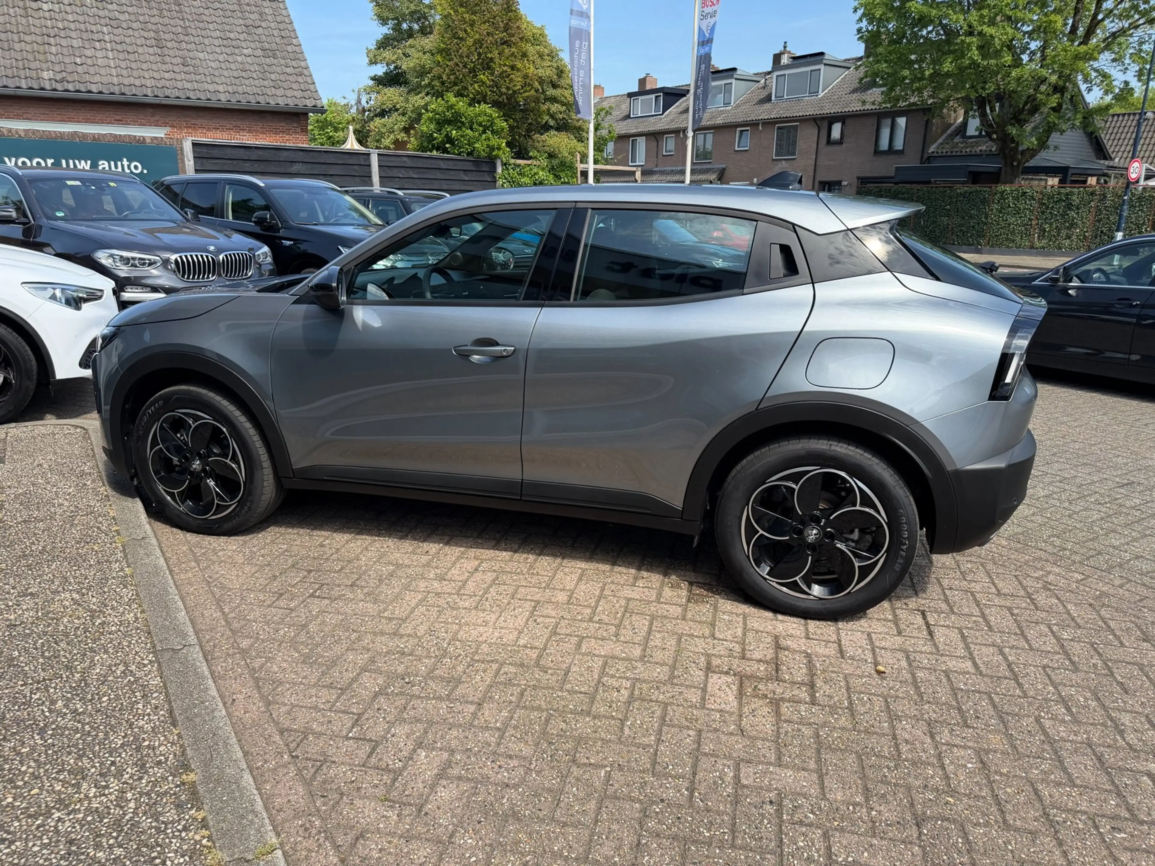 Alfa Romeo Junior Elettrica 54 kWh — photo 26