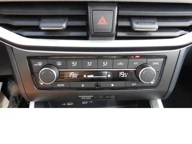 Seat Arona view 4
