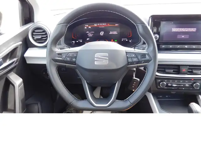 Seat Arona view 5