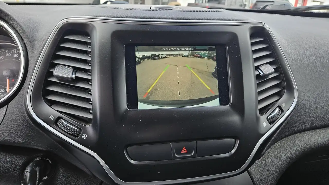 Jeep Cherokee снимка Jeep Cherokee