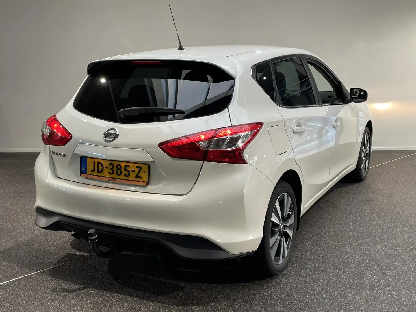Nissan Pulsar 1.2 DIG-T 115 X-Tronic N-Connecta Weiß - 2