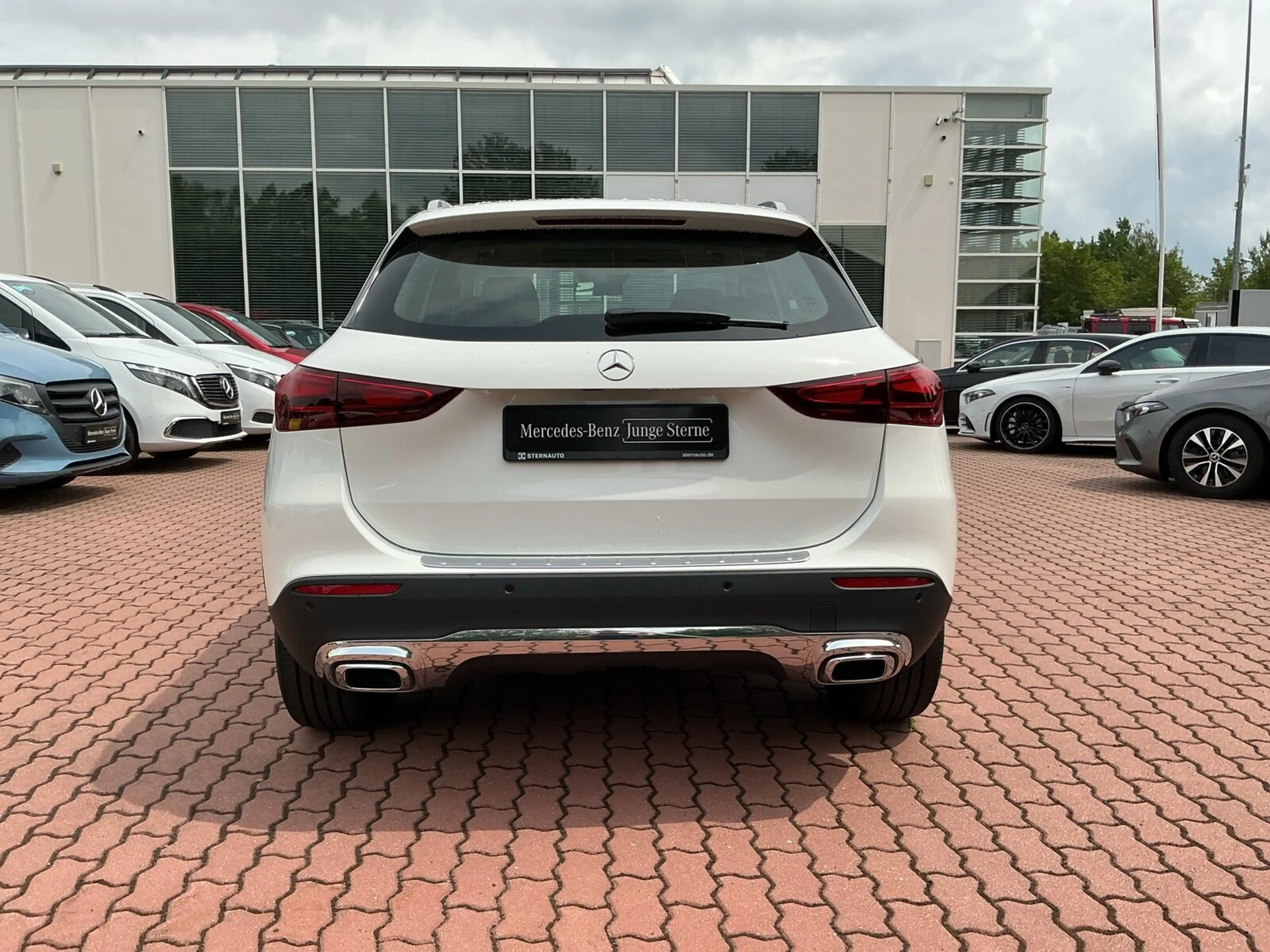 Mercedes-Benz GLA 220 GLA 220 4M Progr Advanced RüKam LED Distro AHK — photo 5