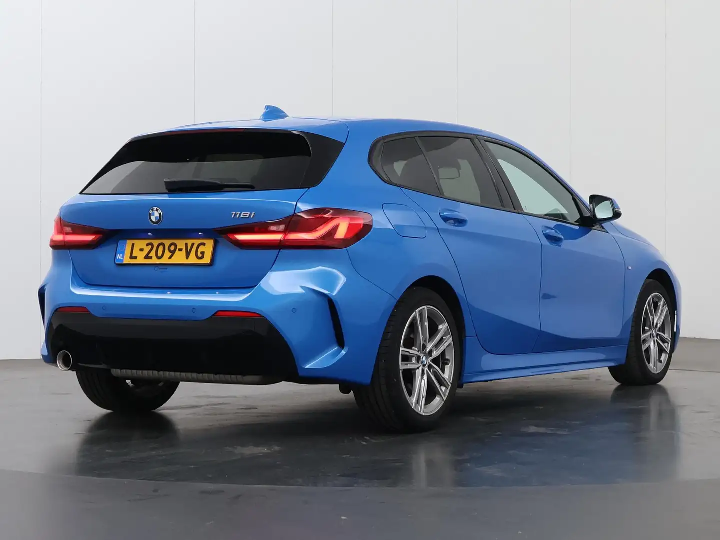 BMW 118 1-serie 118i High Executive | M Sport | Cruise con Blau - 2