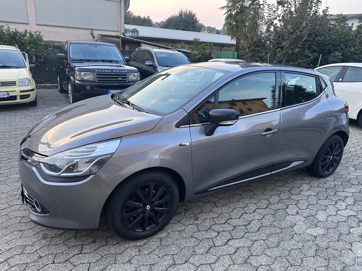 Renault Clio 1.5 dCi 90CV Energy Intens*NEOPATENTATI Grijs - 1