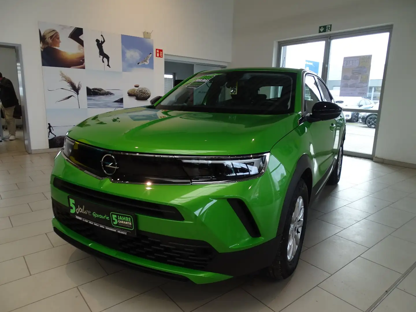 Opel Mokka-E EDITION LED+2xKlima+Kam.+KlimaA+LM+AUT Grün - 2