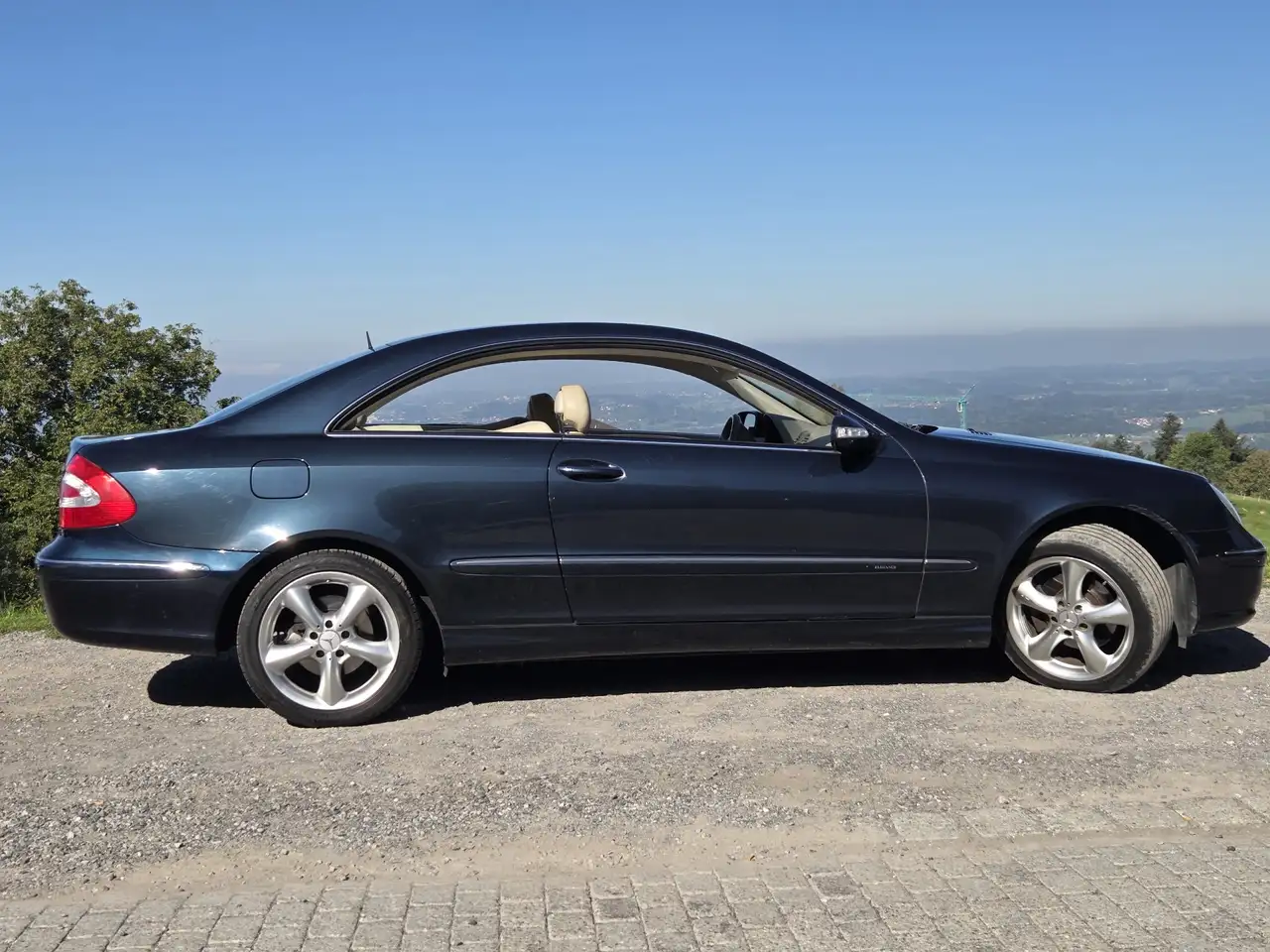 Mercedes-Benz 240
