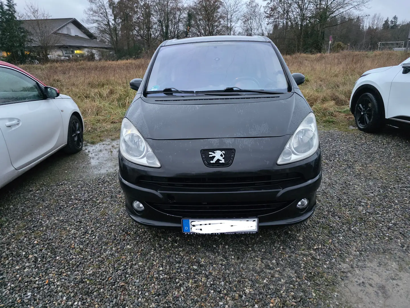 Peugeot 1007 AHK, el. Schiebetüren, 8-fach bereift Black - 2