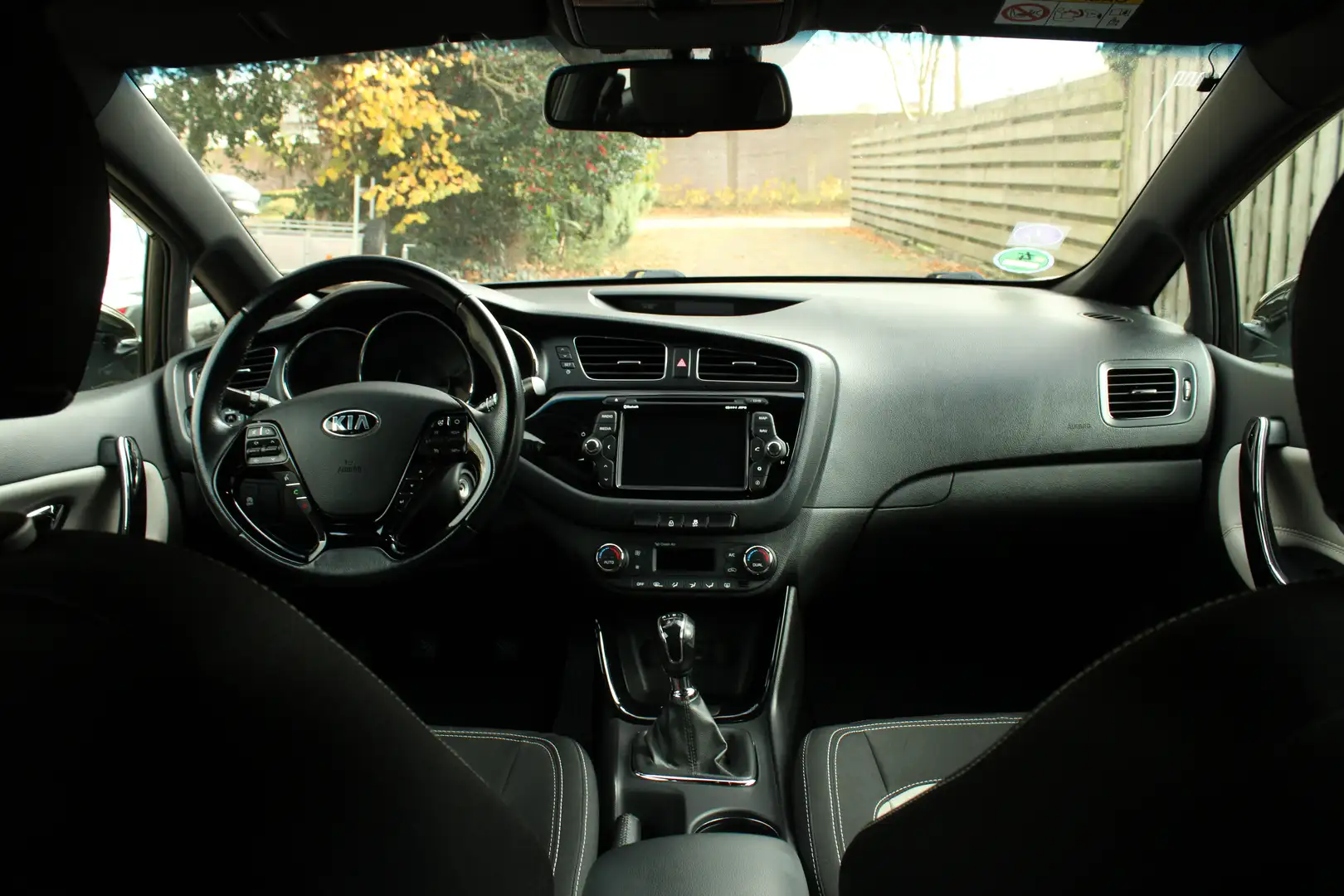 Kia ProCeed / pro_cee'd 1.6 GDI Busines Pack | Dealeronderhouden Zwart - 2