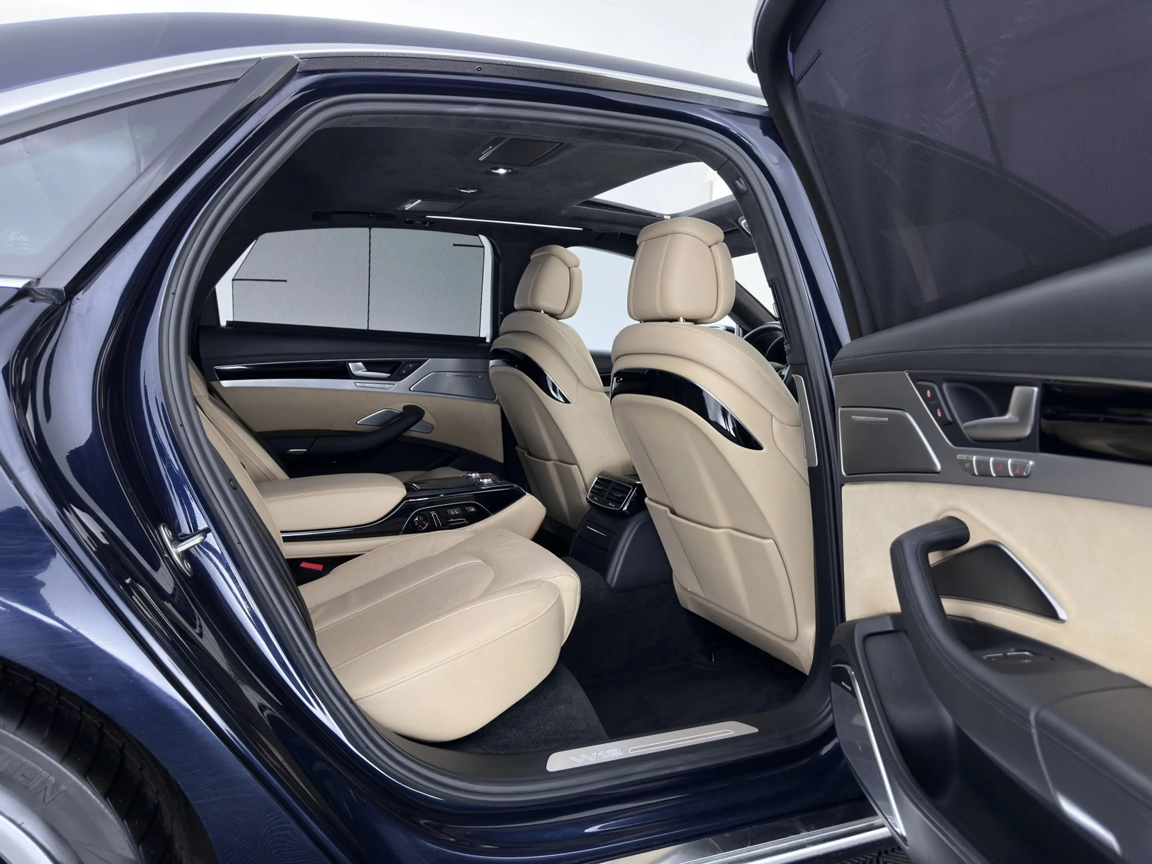 Audi A8 6.3 W12 quattro Lang Pro Line+ * Full Options * — photo 12