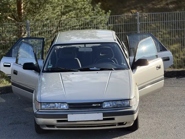 Mazda 626 626 2.2i 12V GLX