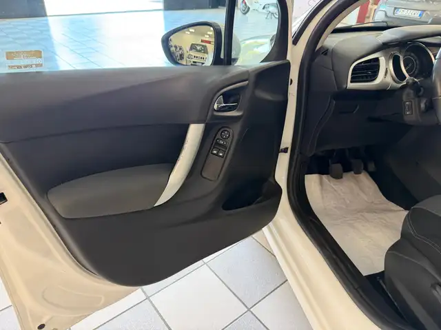 Citroen C3 view 18