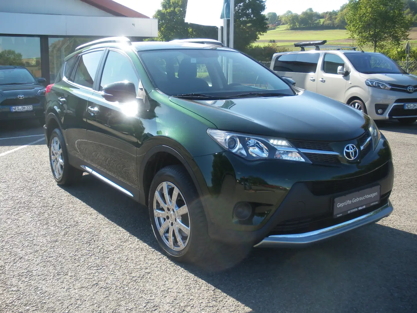 Toyota RAV 4 RAV4 Diesel 2.0 D-4D 4x2 Start-Stop Grün - 1
