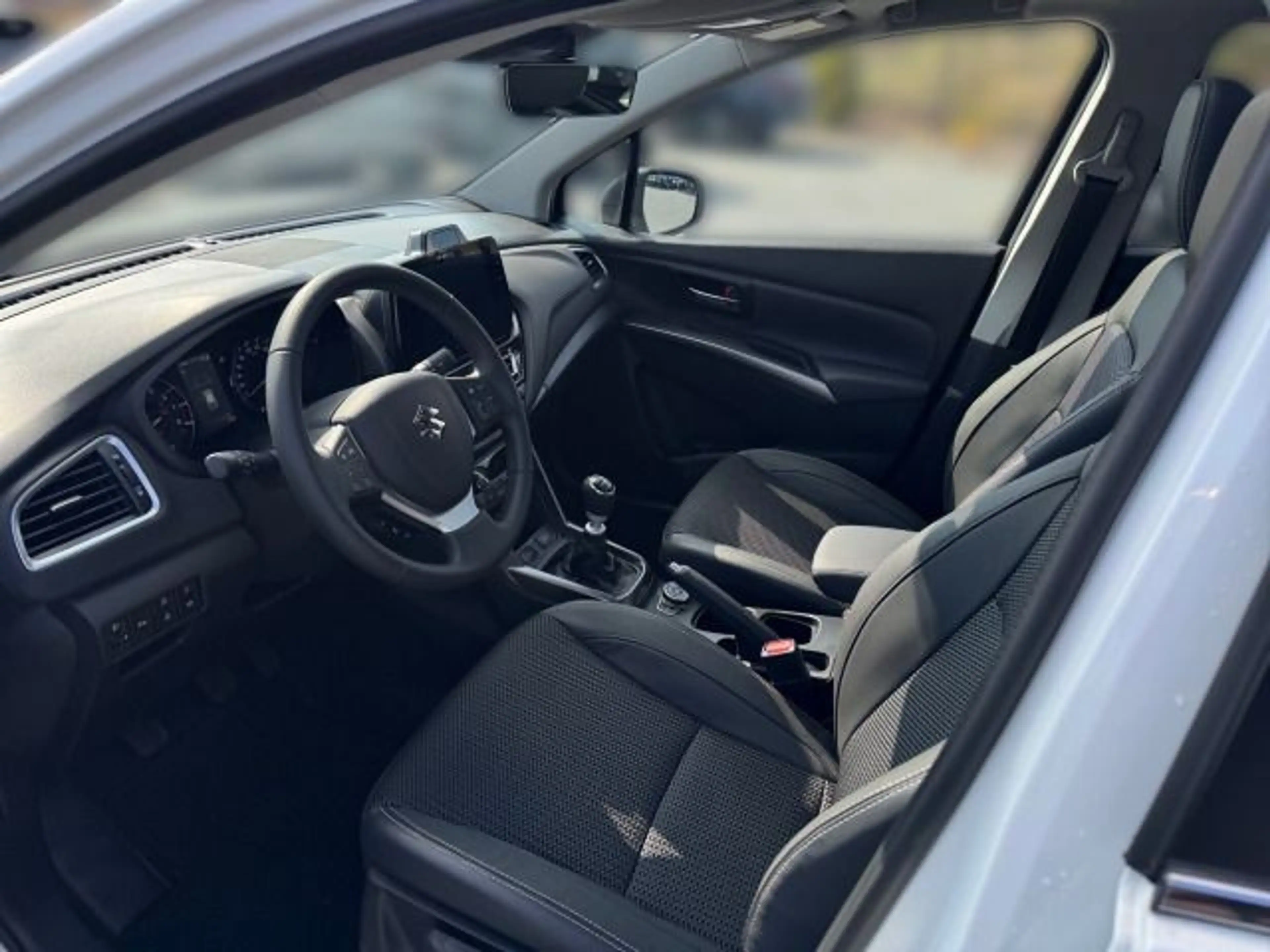 Suzuki SX4 S-Cross S-CROSS 1.4 COMFORT+ ALLGRIP HYBRID — photo 13