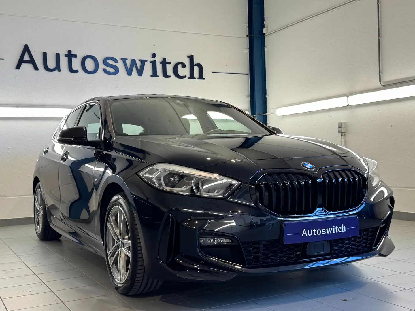 BMW 118 iA - M Sport/ActiveCruise/DAB/Camera/Zetelverw./.. Negro - 1