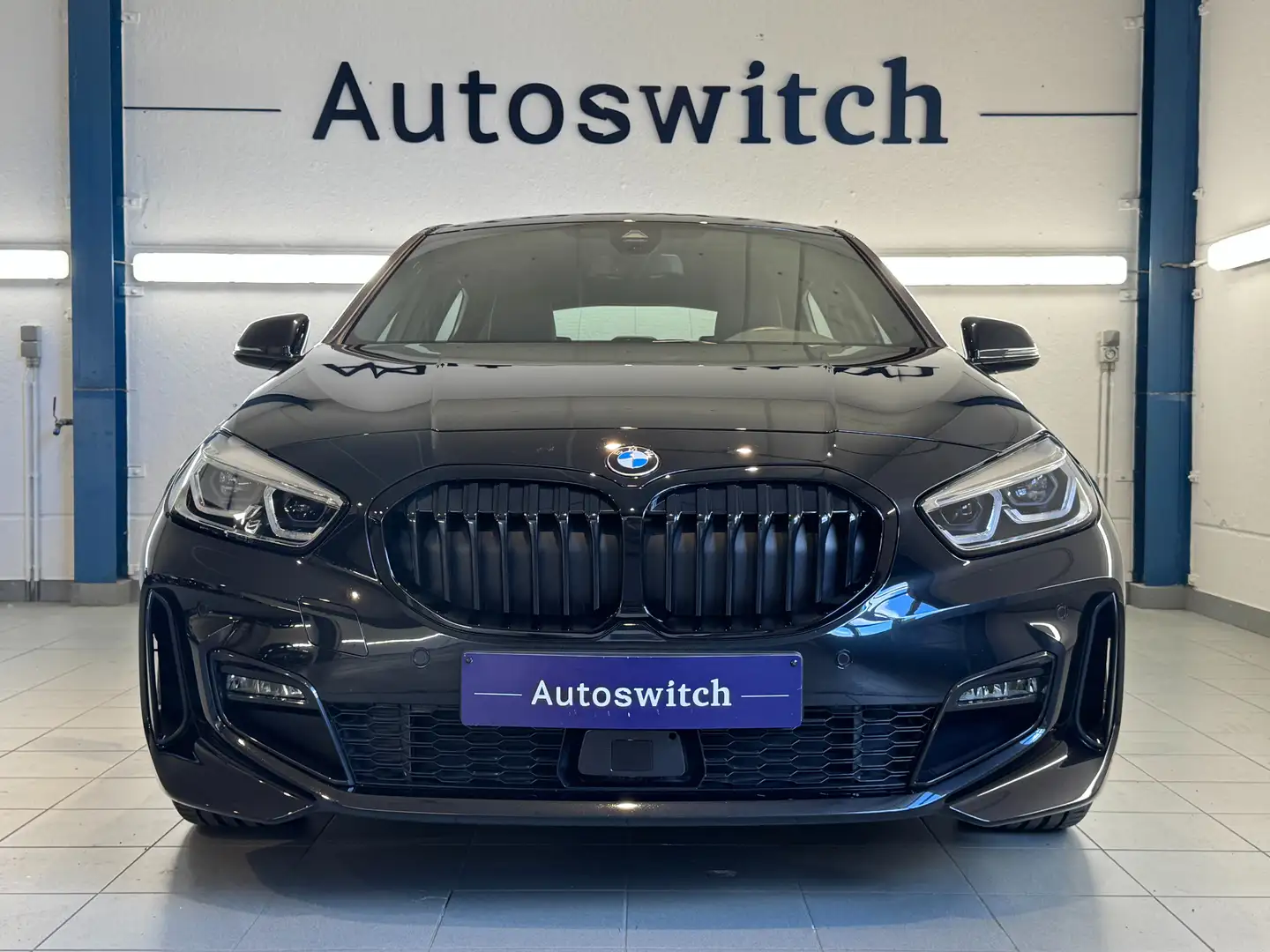 BMW 118 iA - M Sport/ActiveCruise/DAB/Camera/Zetelverw./.. Negro - 2
