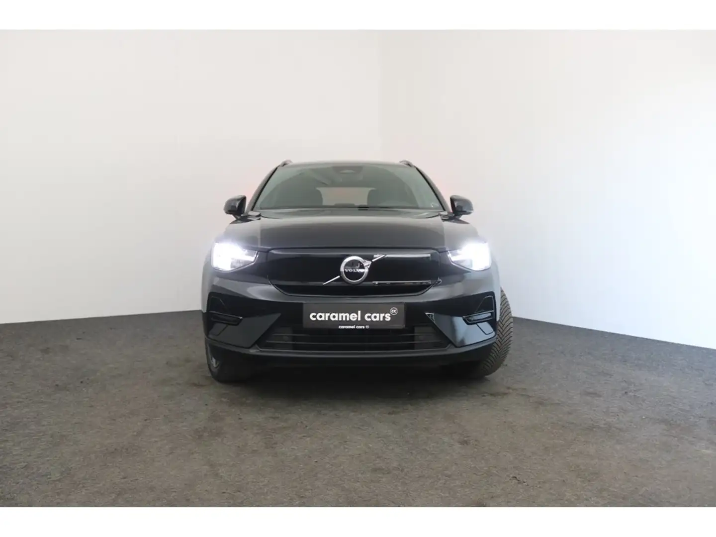 Volvo XC40 RECHARGE PLUS *DAB*GPS*CARPLAY*CAMERA+SENSOREN*WIN Zwart - 2