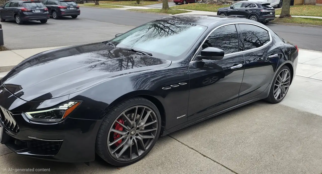 Maserati Ghibli снимка Maserati Ghibli
