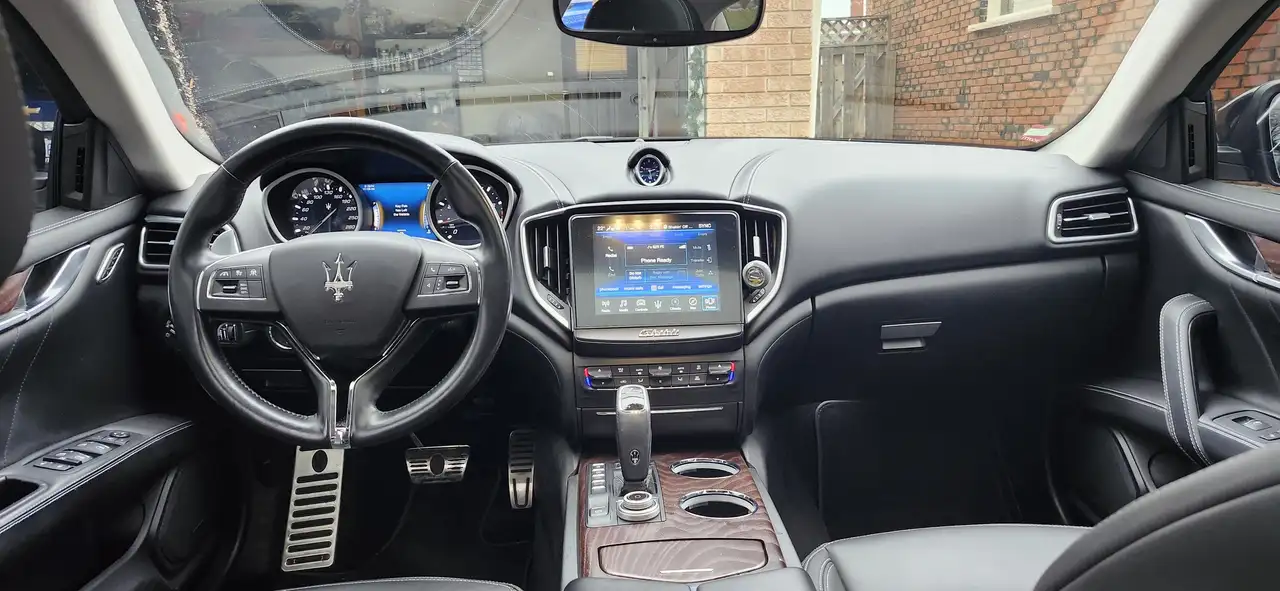 Maserati Ghibli снимка Maserati Ghibli