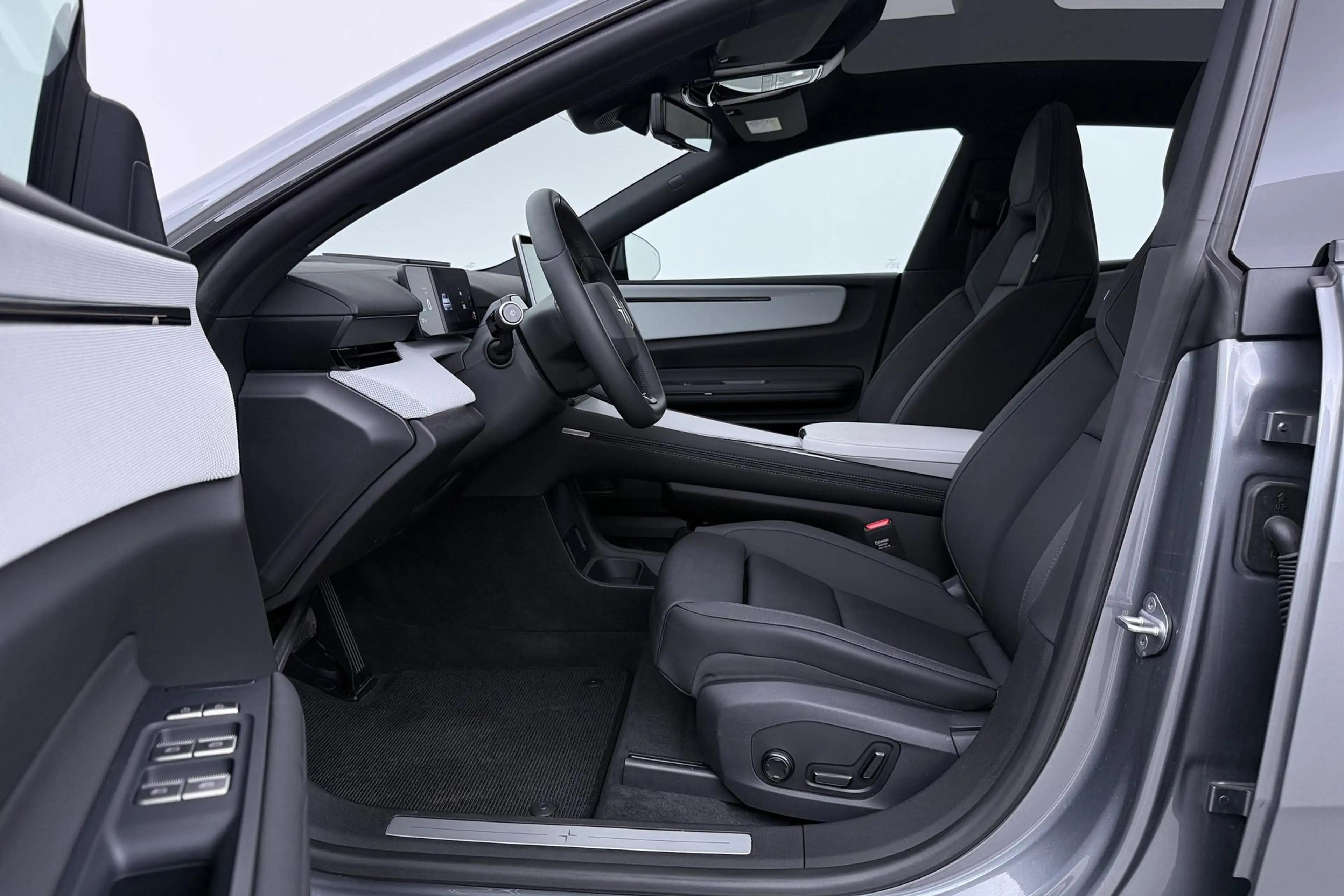 Polestar 4 Long Range Single motor Plus 100 kWh | Plus | Pilo — photo 3