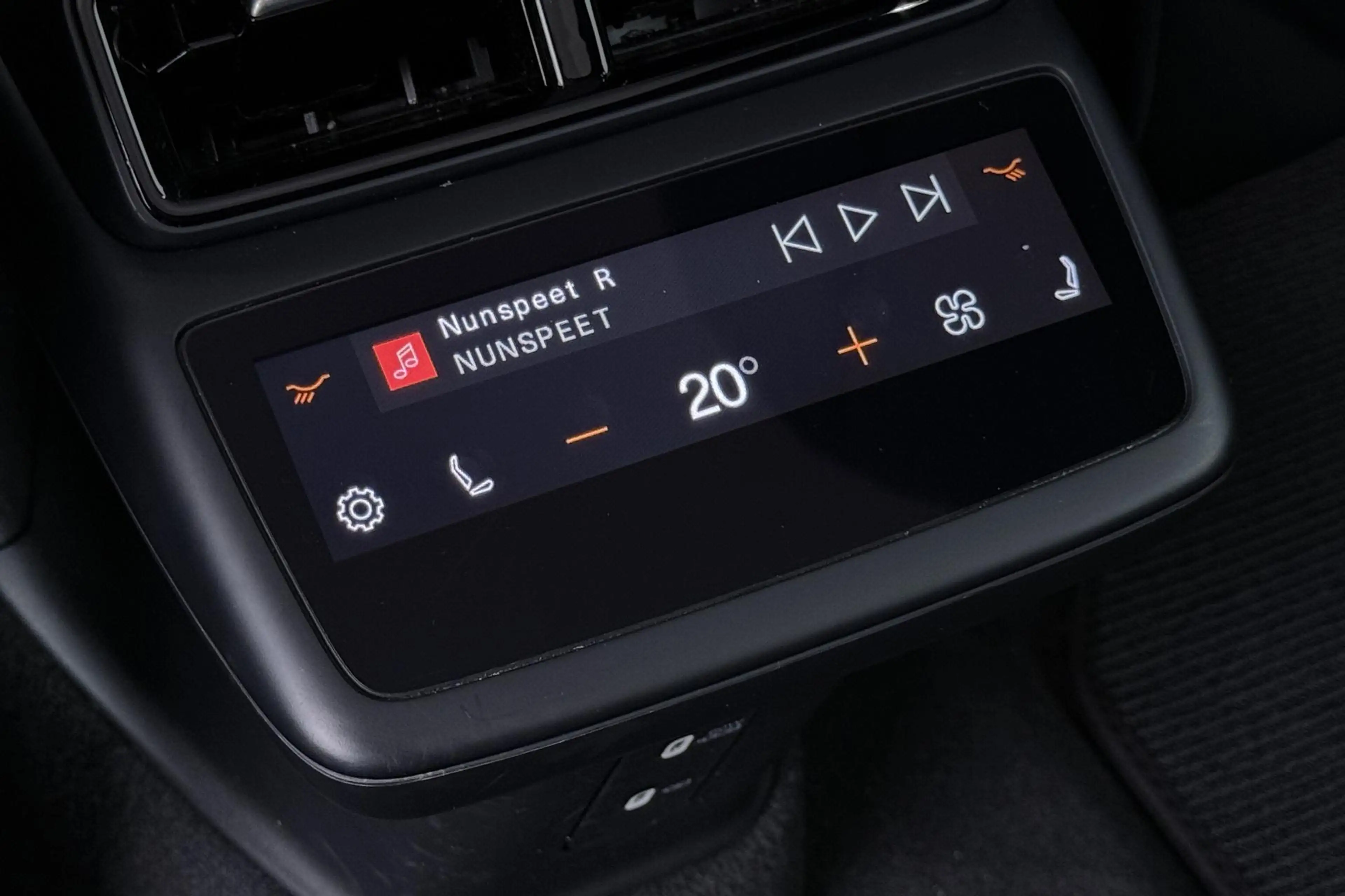 Polestar 4 Long Range Single motor Plus 100 kWh | Plus | Pilo — photo 48