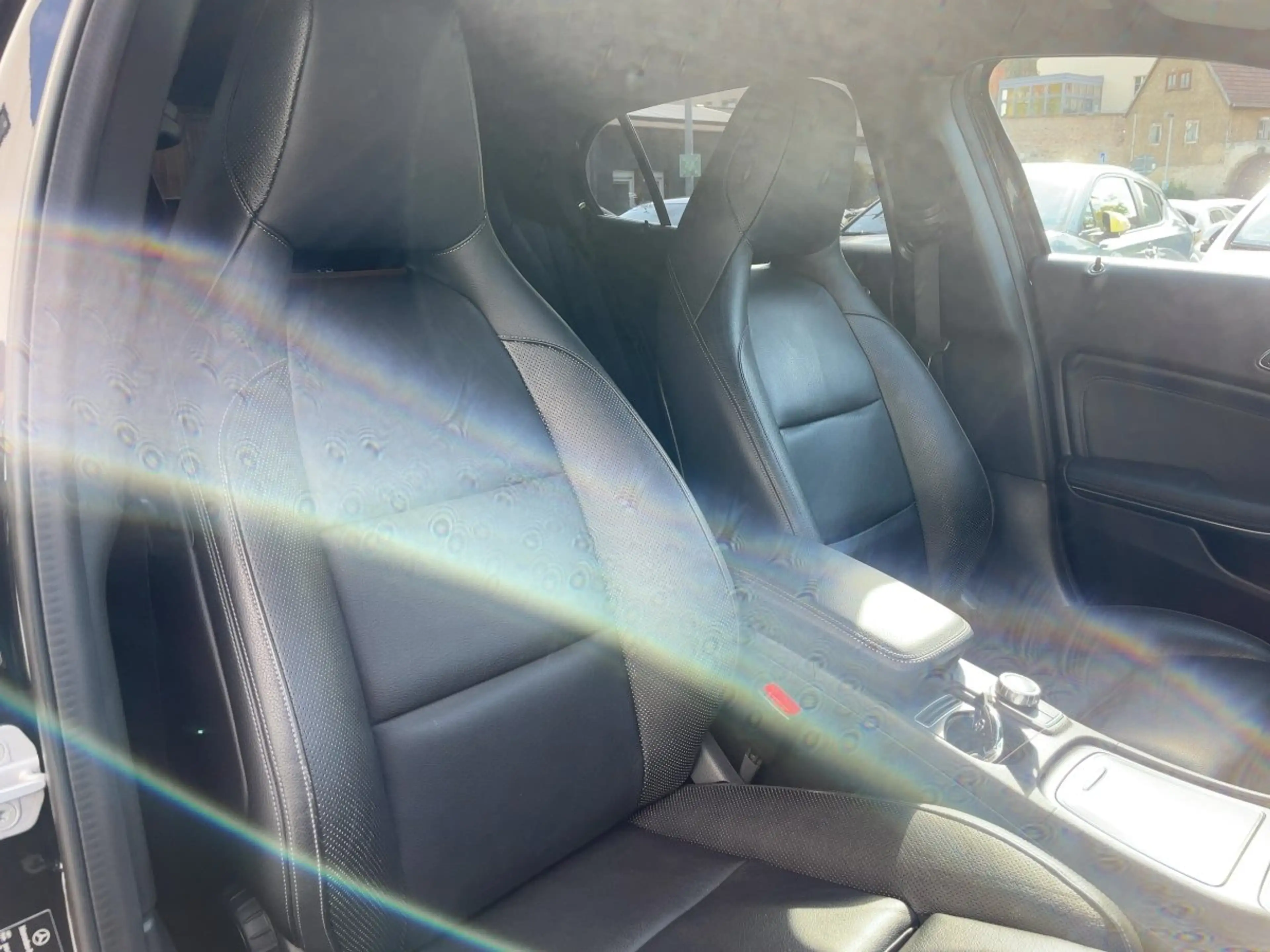 Mercedes-Benz GLA 250 4Matic  Urban Standheizung — photo 15