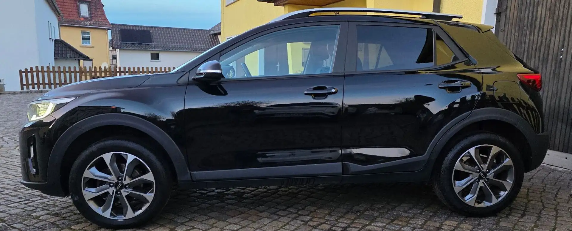 Kia Stonic "Dream Team Edition"_Sitz + LRH_8 x Alu.. Schwarz - 2