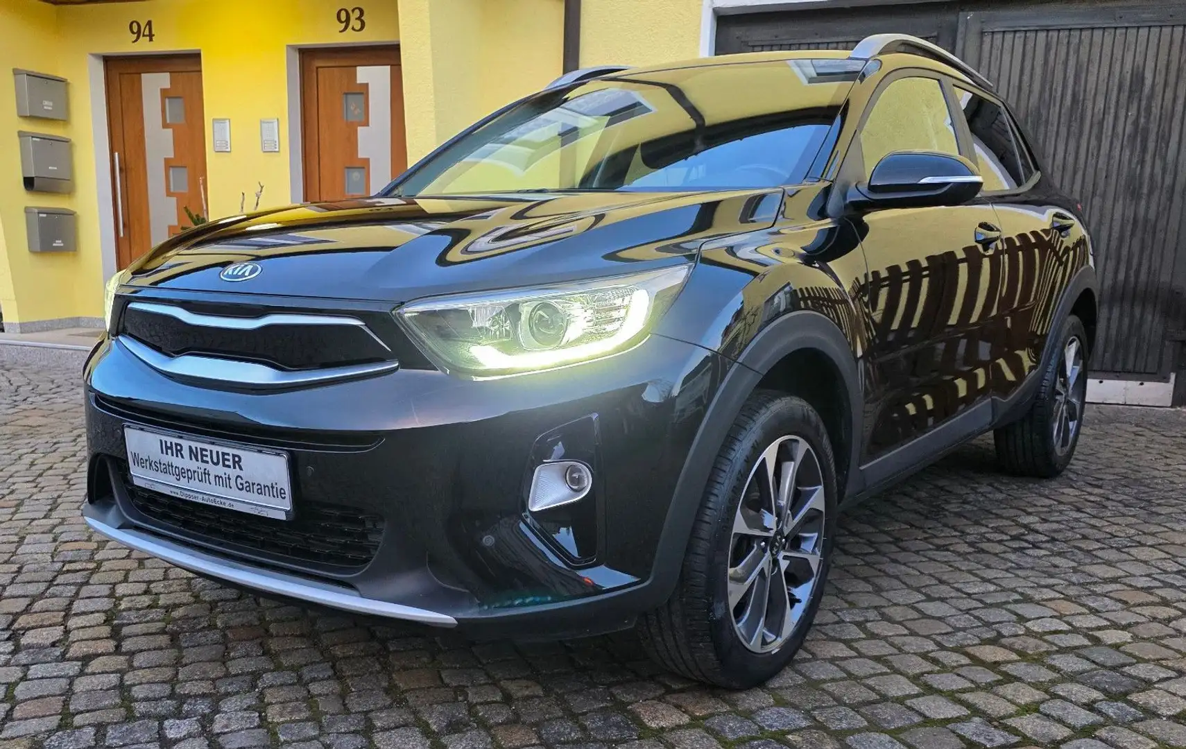 Kia Stonic "Dream Team Edition"_Sitz + LRH_8 x Alu.. Schwarz - 1