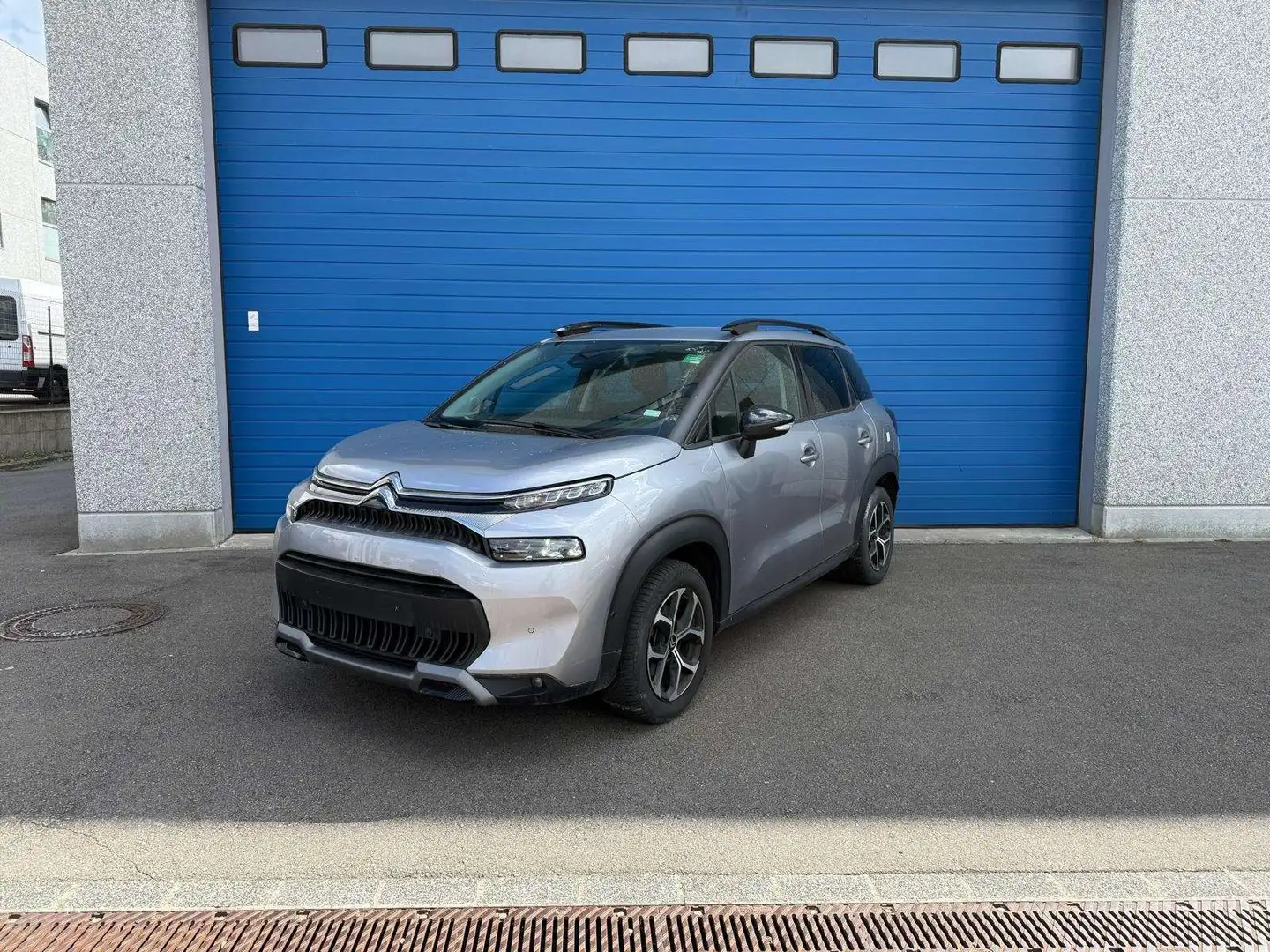 Citroen C3 Aircross SHINE 1.2 TURBO 110 CV BVM.6 Zilver - 2