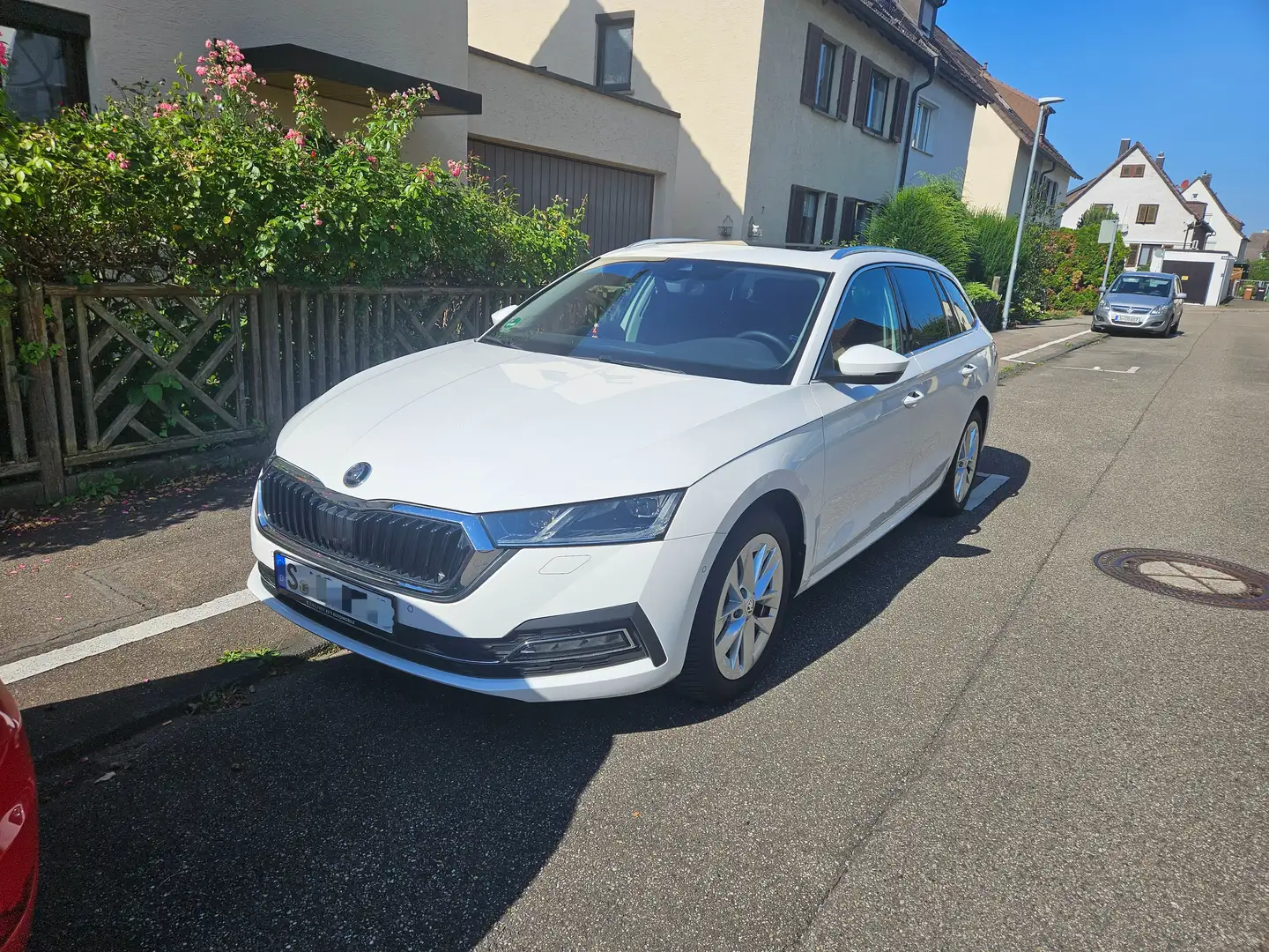 Skoda Octavia Octavia Combi 2.0 TDI DSG First Edition Blanc - 1