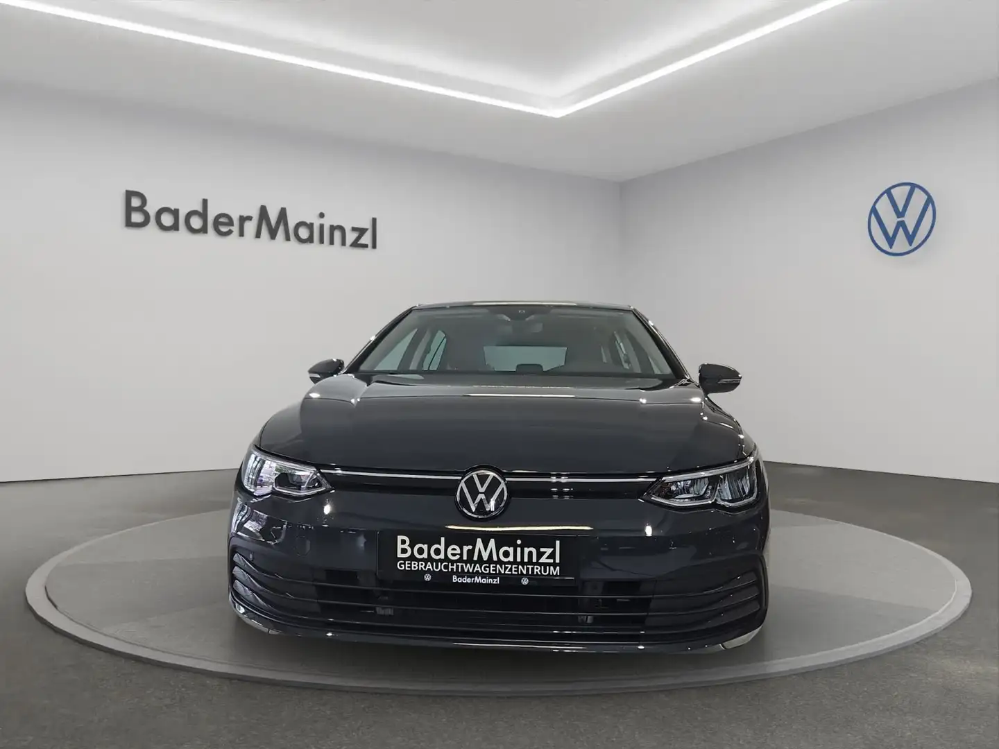 Volkswagen Golf 1.5 TSI Life Kam. ACC SHZ LED Grijs - 2