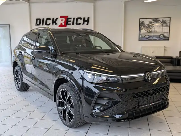 Volkswagen Tiguan 2.0TDI R Line 4M Pano Black Matrix AHK 20