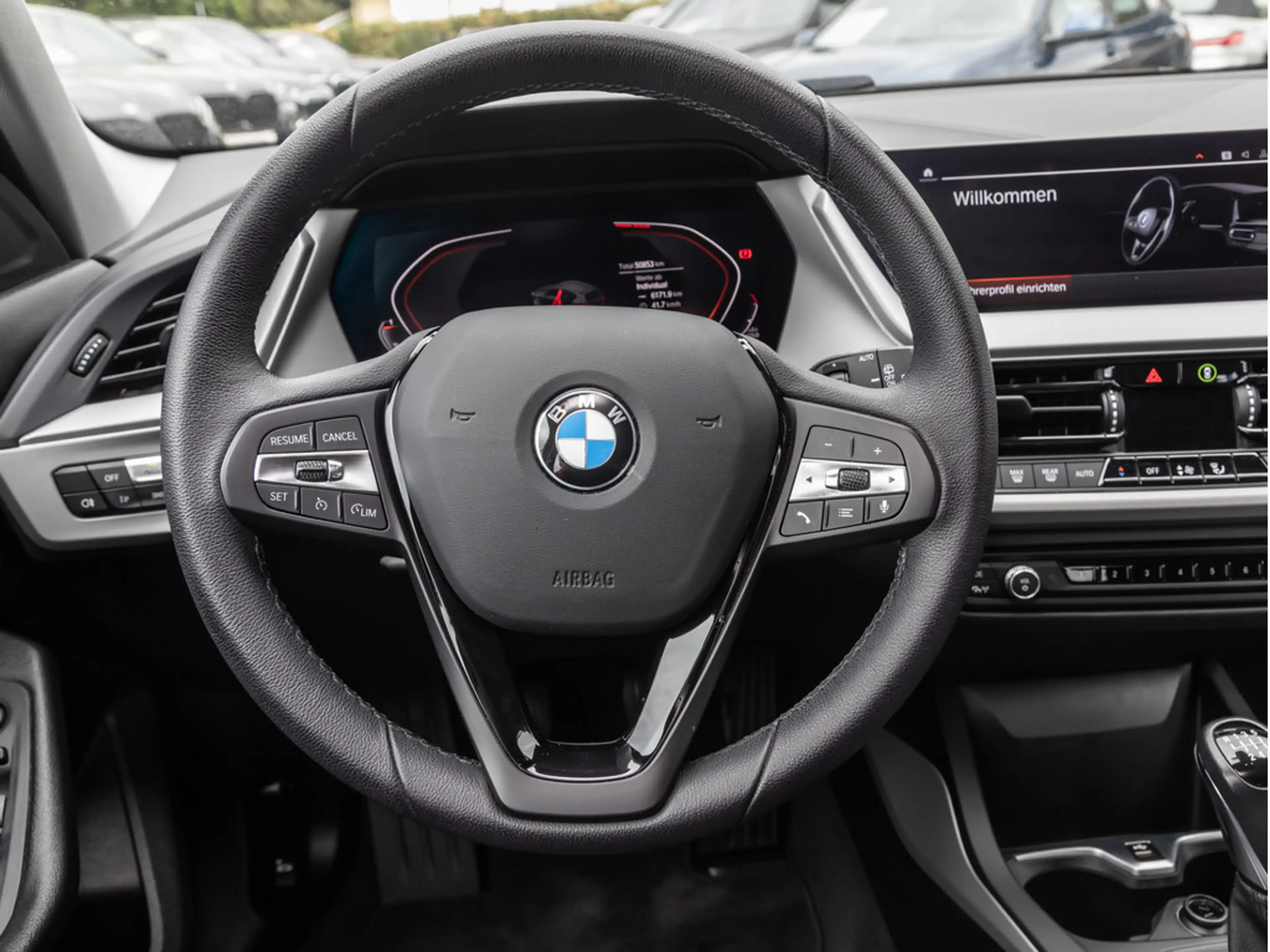 BMW 118 i Advantage LED W-LAN NAVI SHZ PDC KLIMA — photo 13
