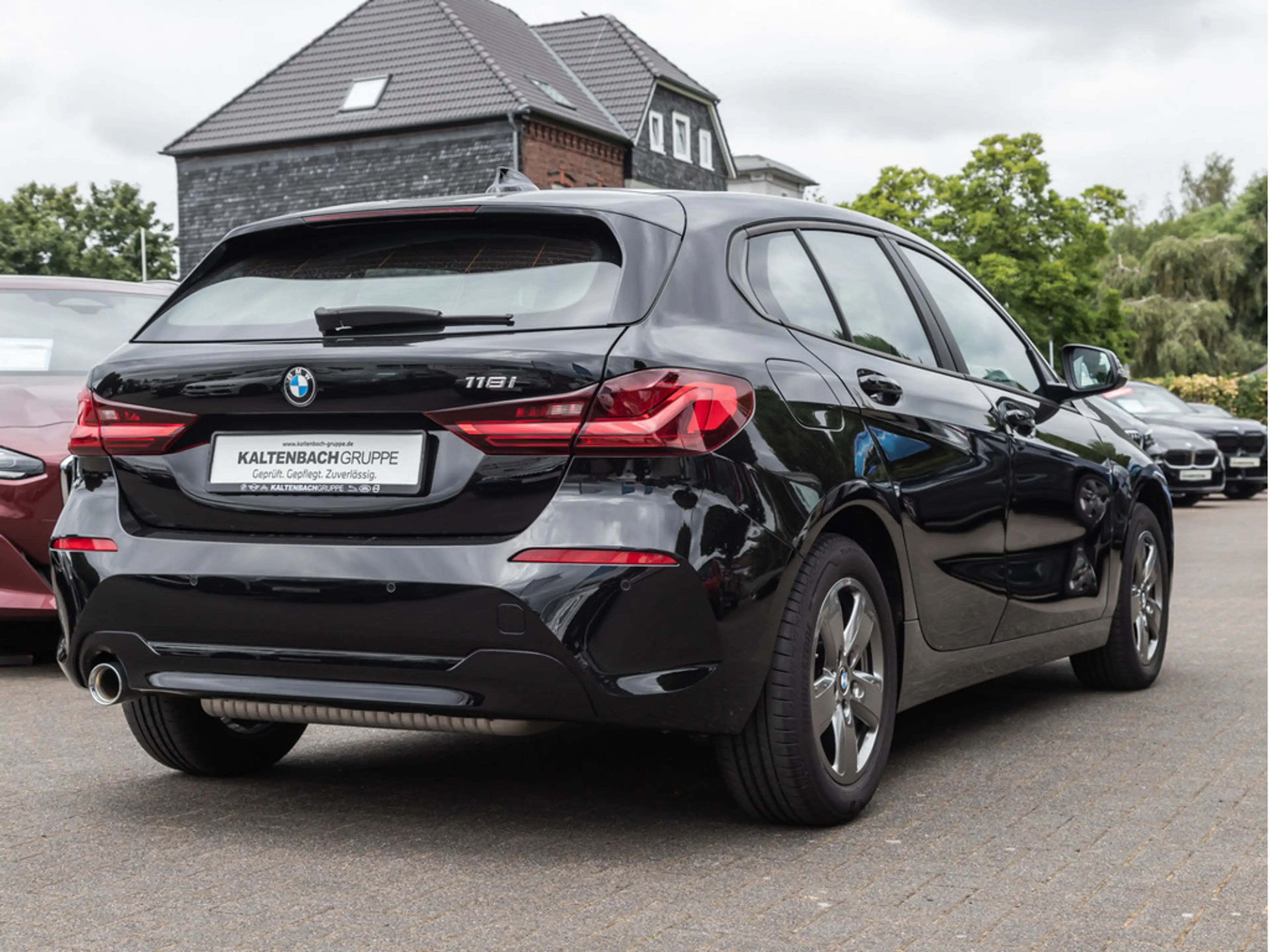 BMW 118 i Advantage LED W-LAN NAVI SHZ PDC KLIMA — photo 5