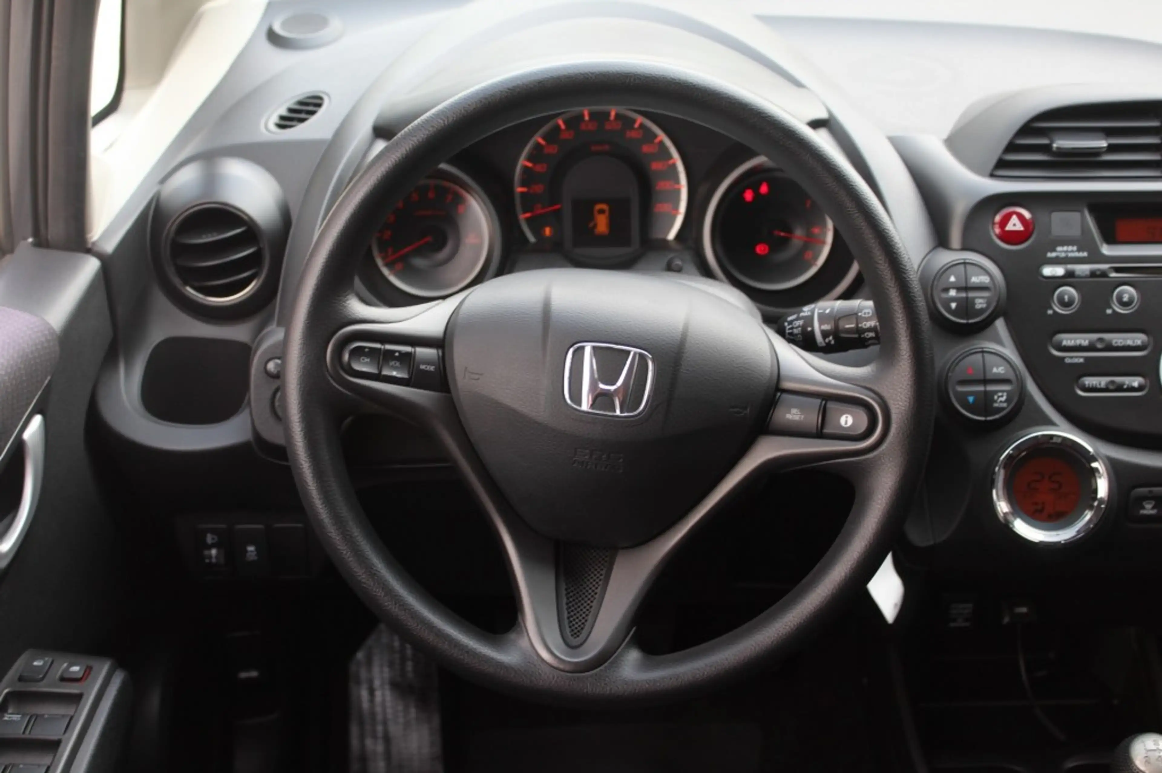 Honda Jazz 1.4 COMFORT/ Airco/ 5 drs / netto auto!! — photo 34