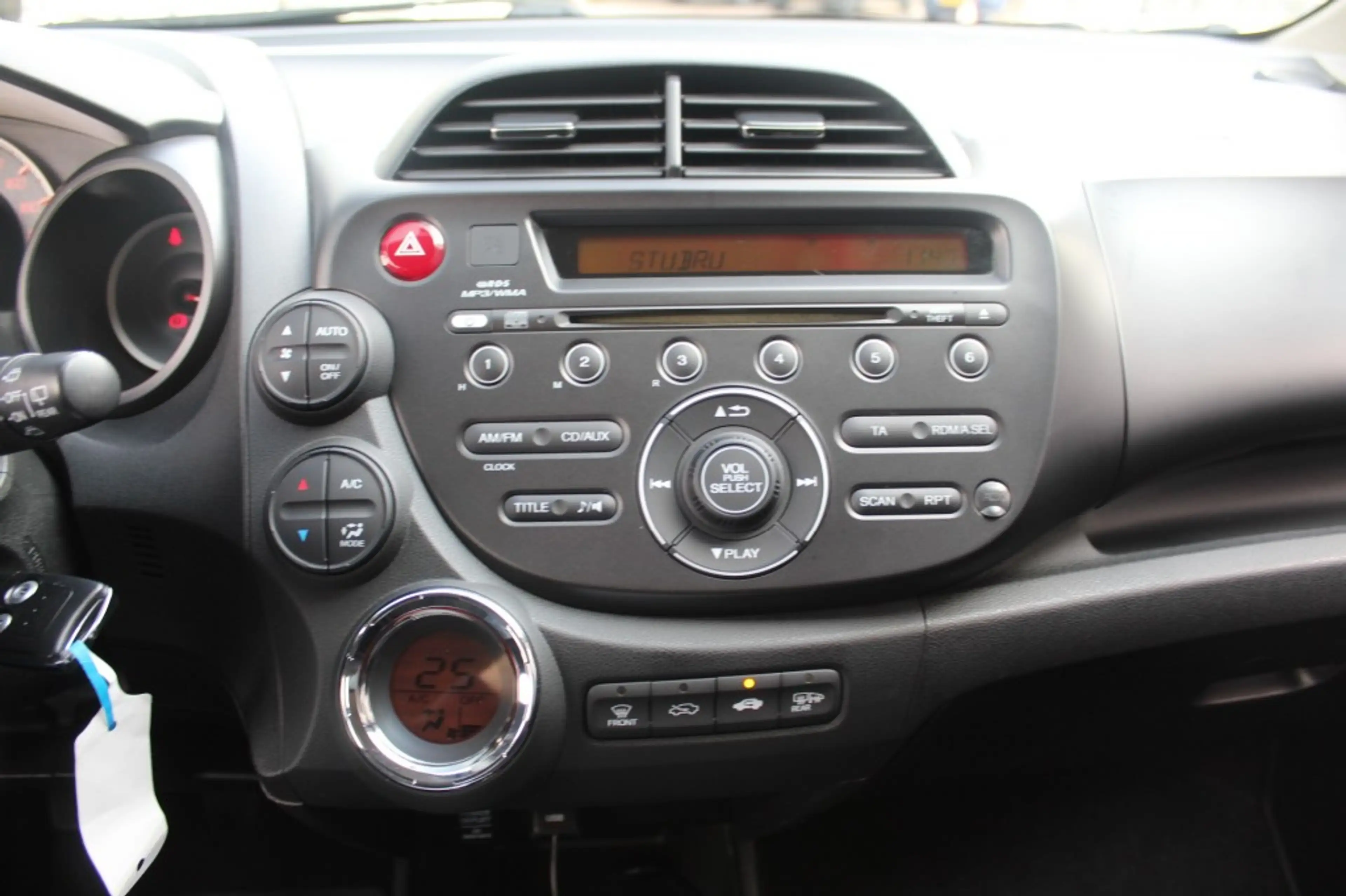 Honda Jazz 1.4 COMFORT/ Airco/ 5 drs / netto auto!! — photo 25