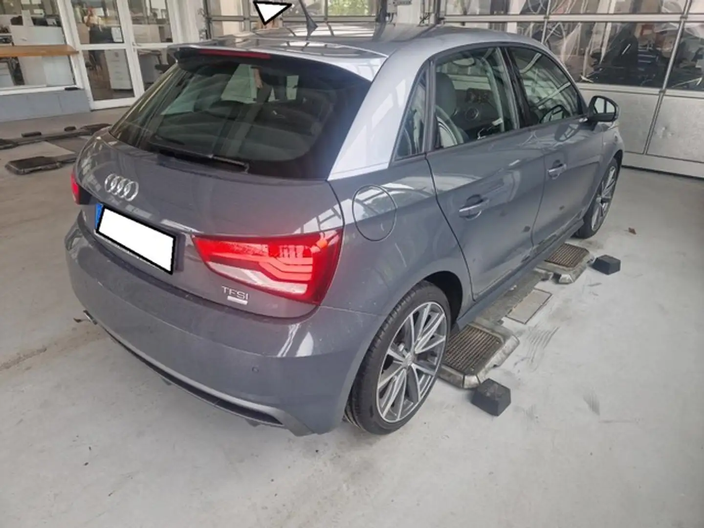 Audi A1 Sportback 1.0TFSI DSG BI-XENON+BLUETOOTH+SITZHZ+++ Grau - 2