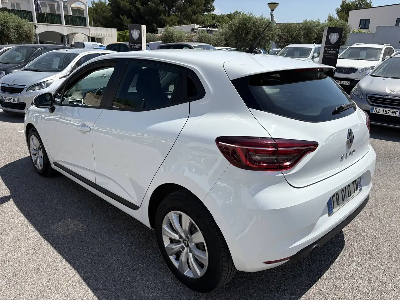 Renault Clio Citadine 3 portes — photo 4