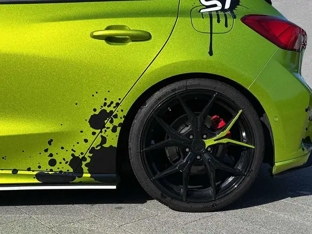 Ford Focus view 9