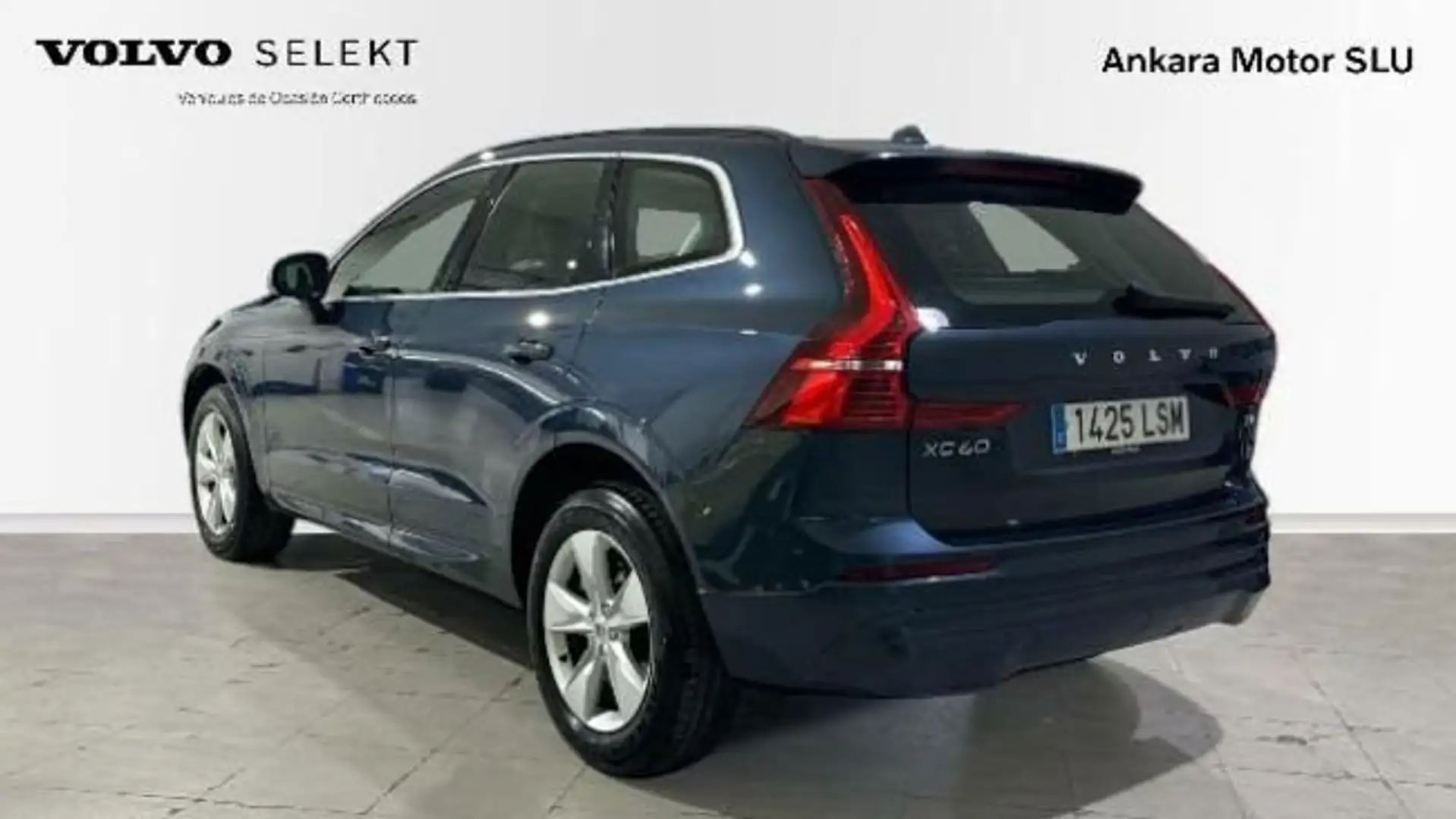 Volvo XC60 B4 Momentum Pro AWD Aut. Azul - 2