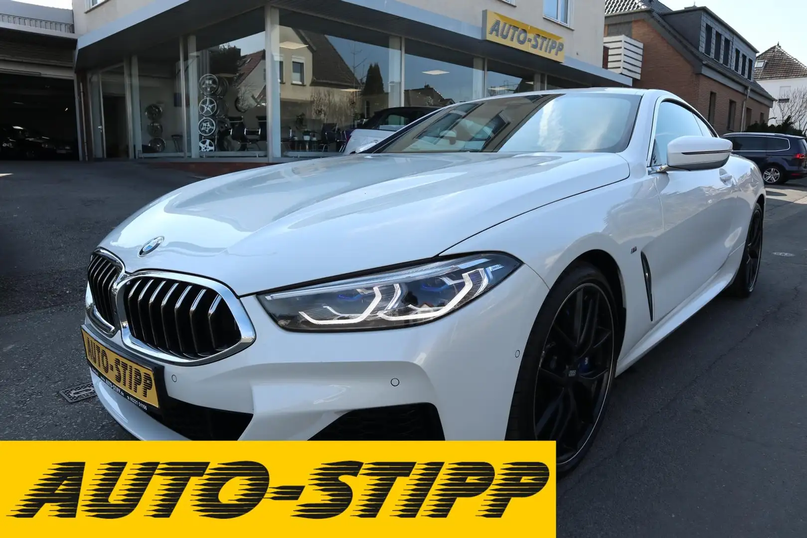 BMW M850 i xDrive HUD BLIS ACC KEYLESS LEDER LASER Bílá - 1