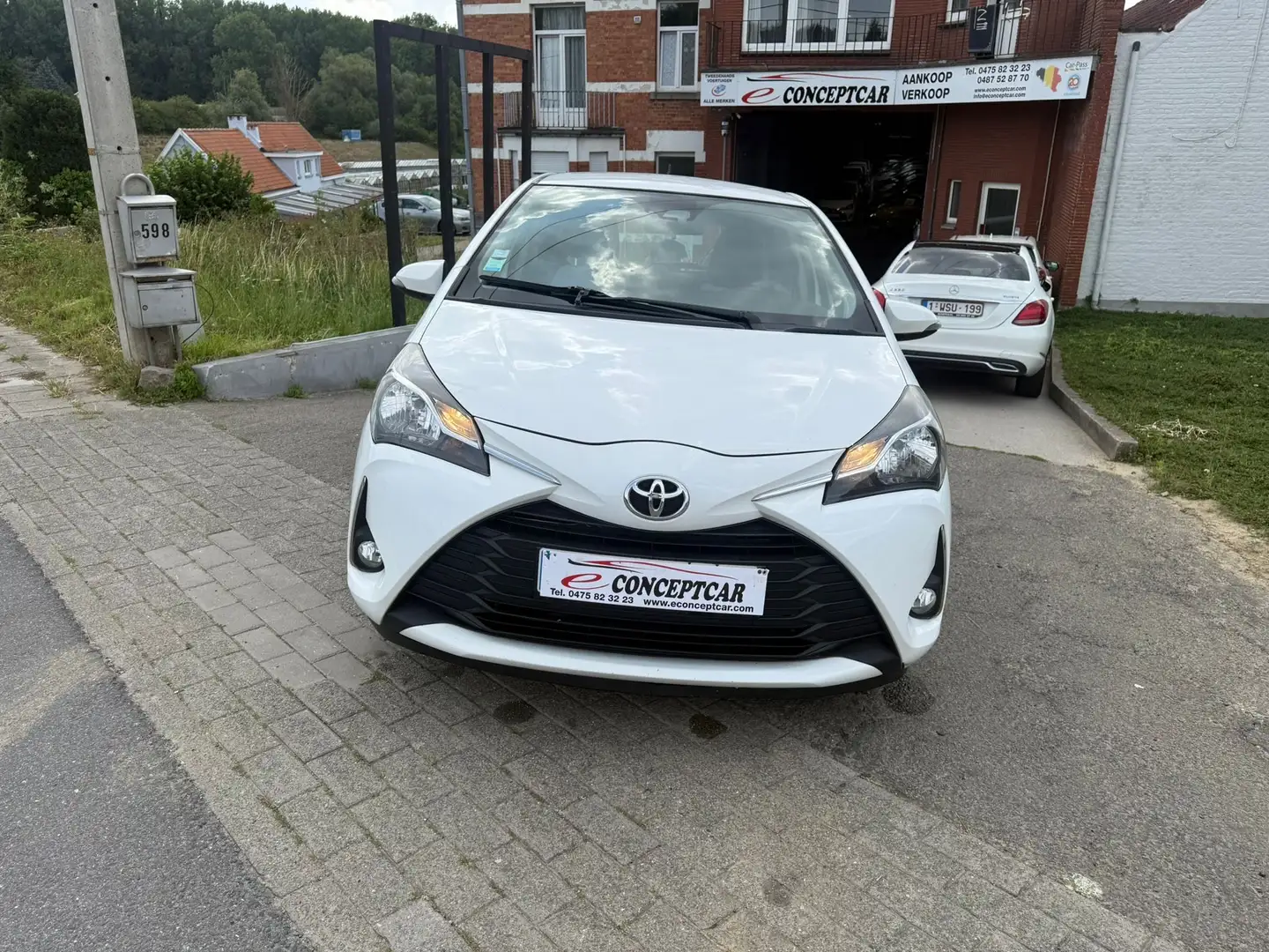 Toyota Yaris 1.4 D-4D Active - 1