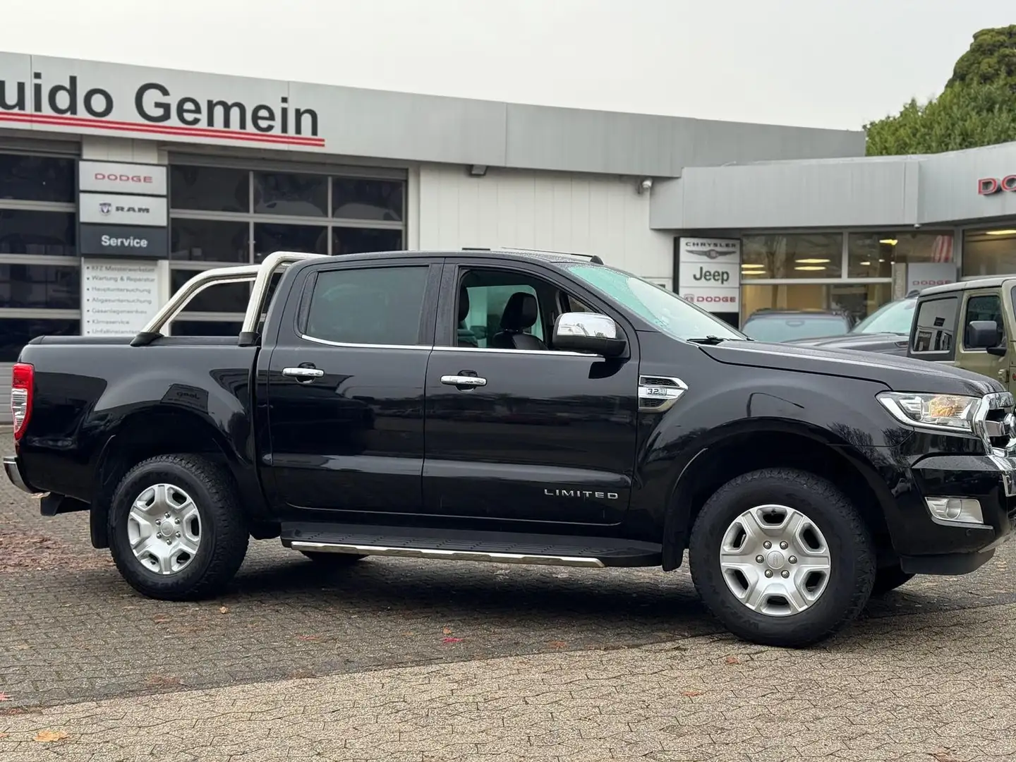 Ford Ranger 3.2 Limited Doppelkabine 4x4 Überrollbügel + AHK Noir - 2