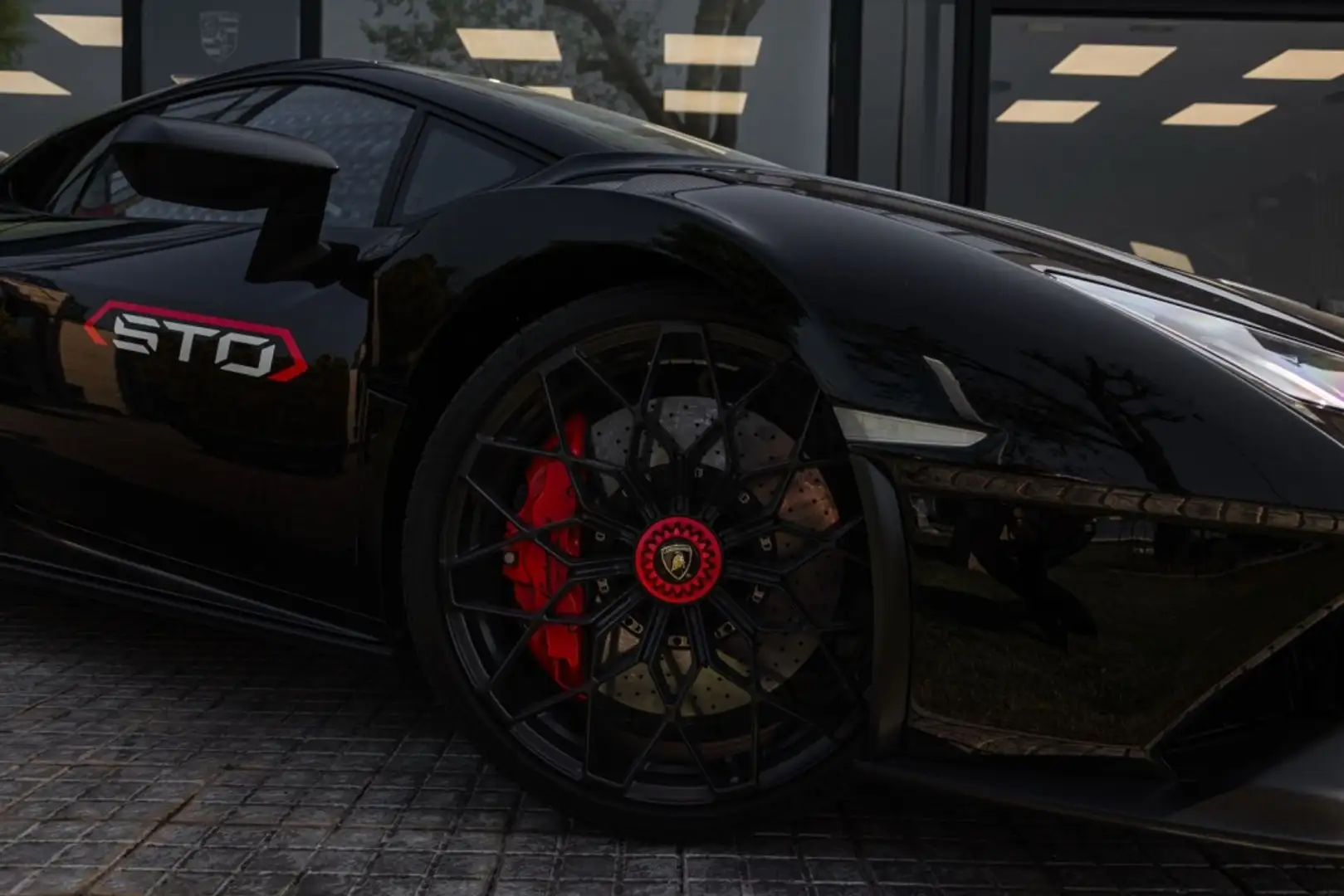 Lamborghini Huracán STO RWD Negro - 2