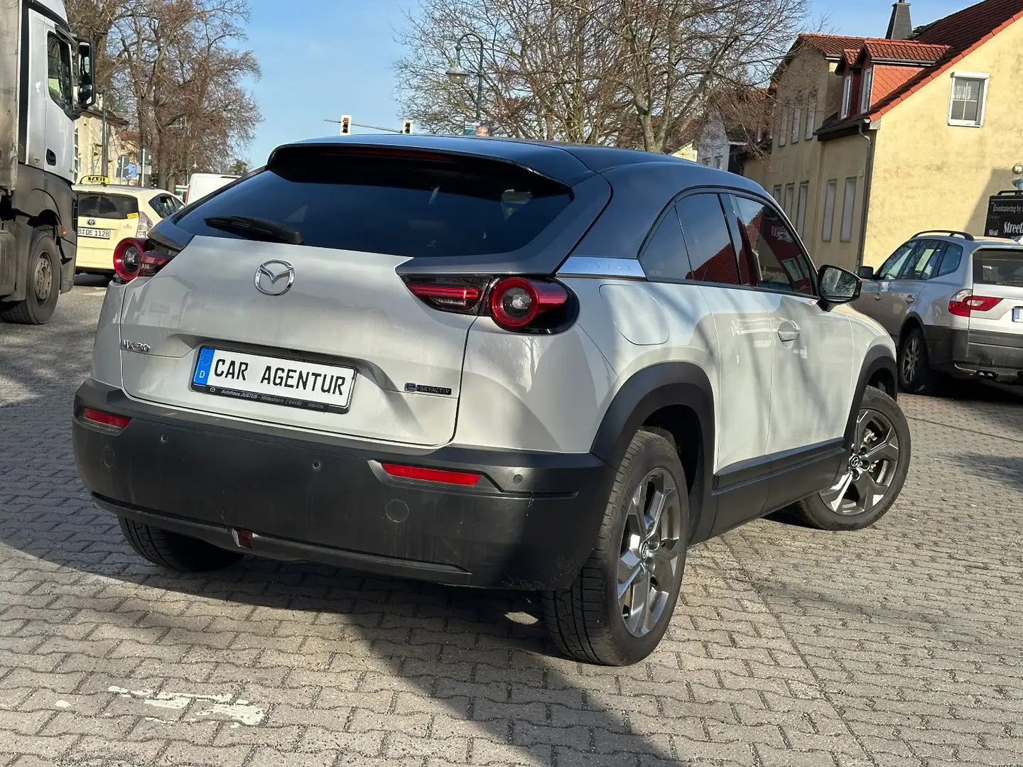 Mazda MX-30 e-Skyactiv  AUTOMATIK + LED + HuD + NAVI Weiß - 2