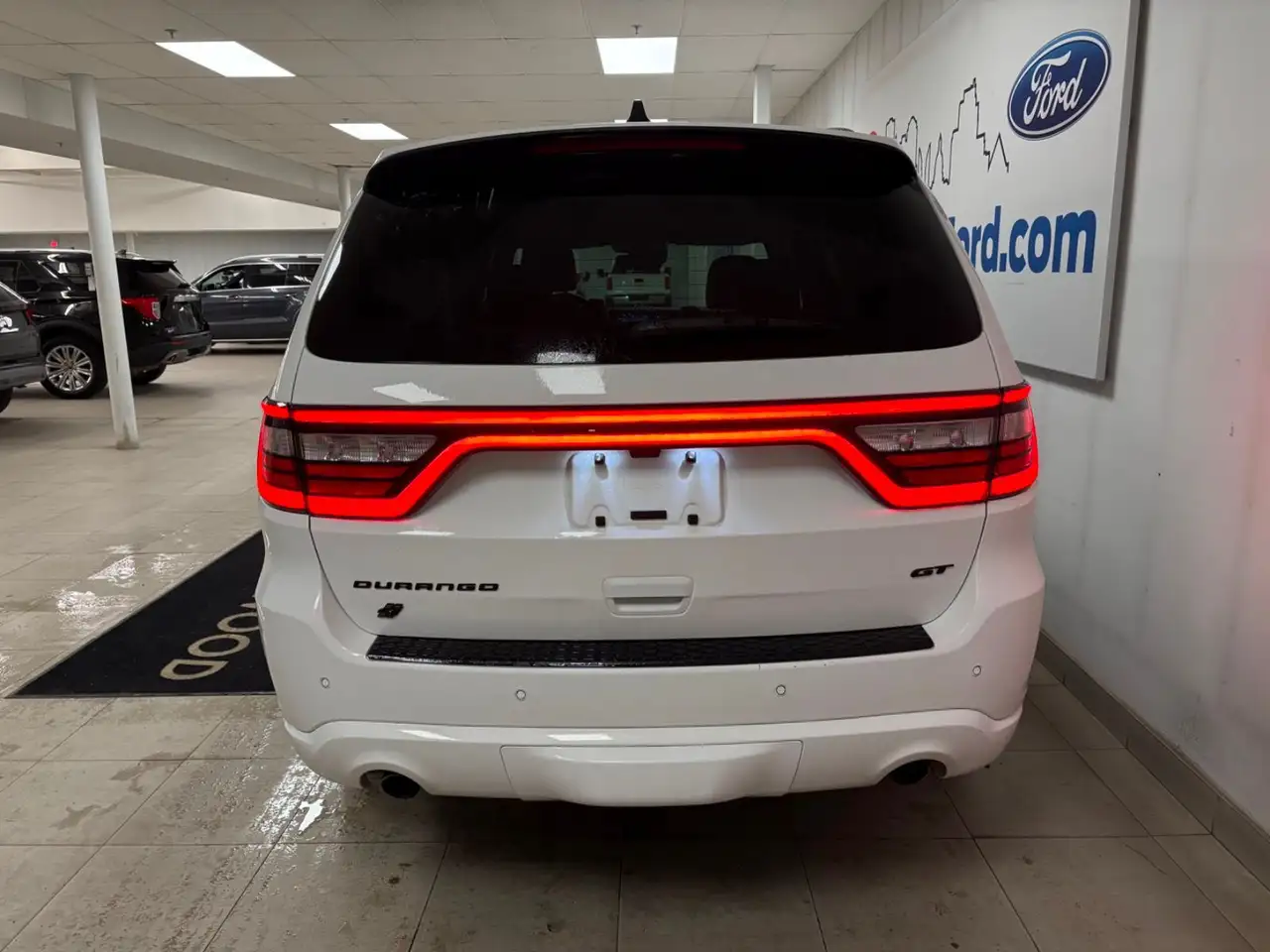 Dodge Durango снимка Dodge Durango