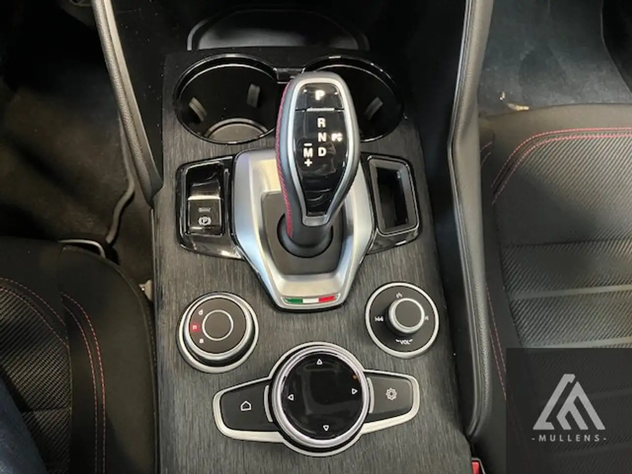 Alfa Romeo Giulia 2021 — фото 15