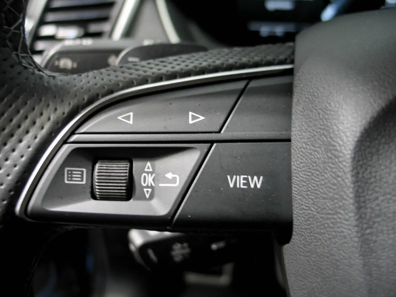 Audi SQ5 снимка Audi SQ5
