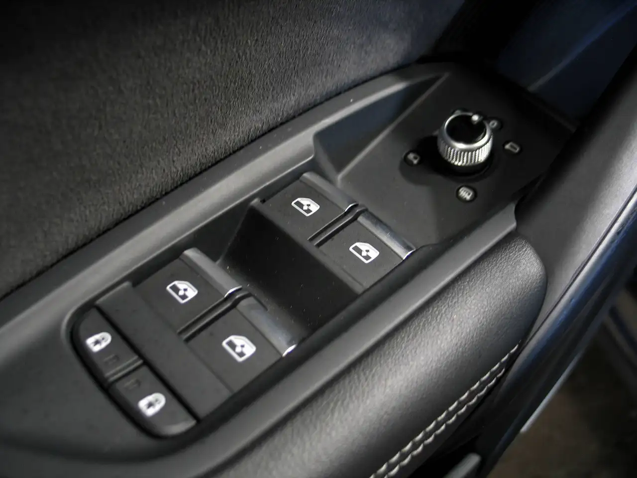Audi SQ5 снимка Audi SQ5